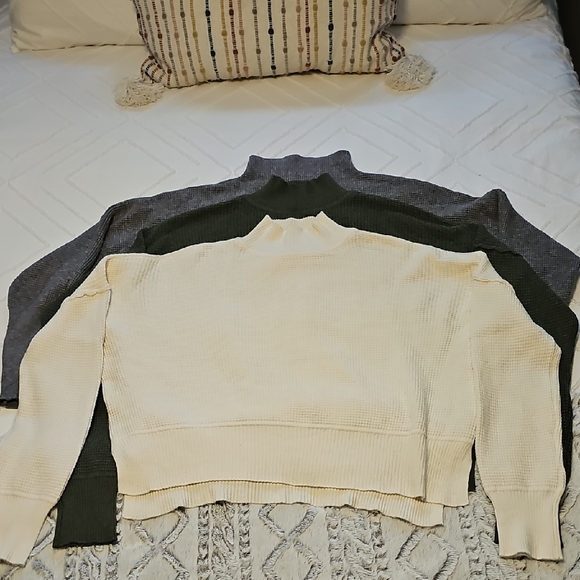 Cyrus Sweaters - (3) NWOT Cyrus Women's Cowl & Turtlenecks Sweaters - Cream, Green, Gray